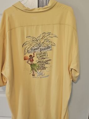 Tommy Bahama Yellow Short-Sleeve Camp Shirt with Tropical Back Graphic